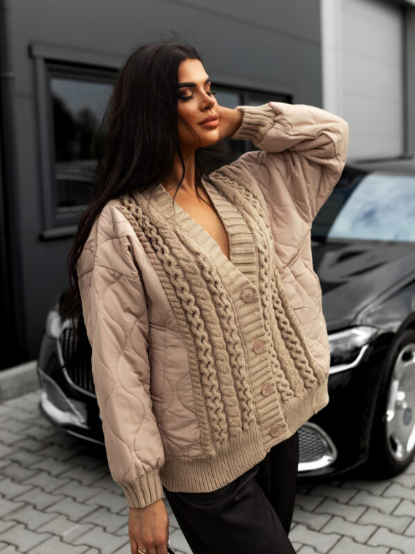 Béžový svetr CATALIAN na knoflíky Velikost: ONESIZE