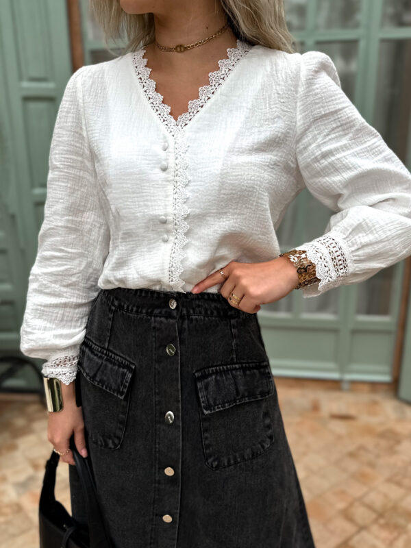 Bílá elegantní halenka ZONER 100% bavlna Velikost: M/L