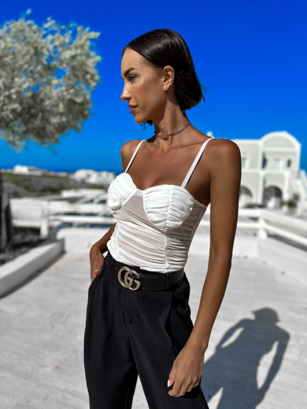 Bílé elegantní body DASY s řasením Velikost: M/L