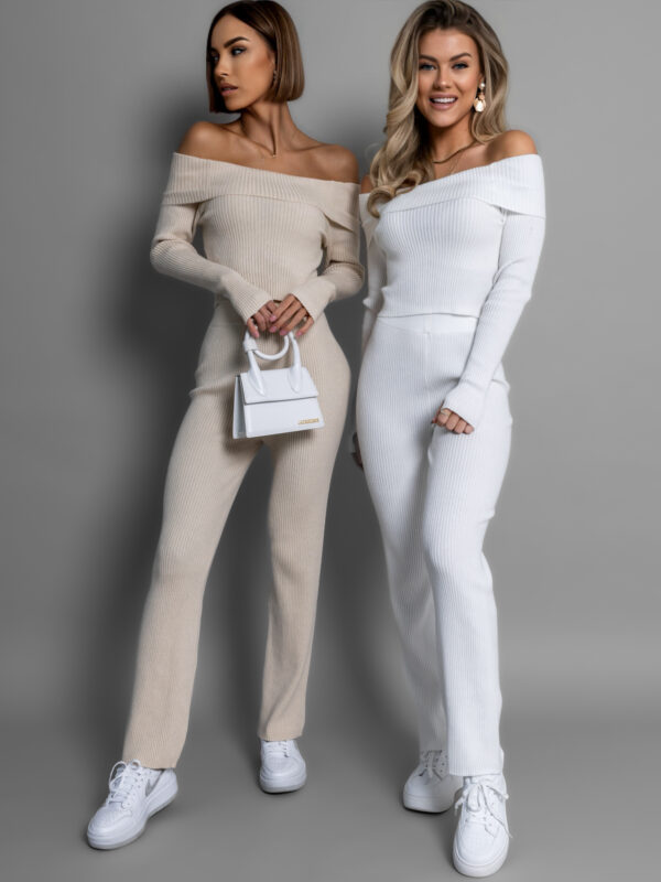 Bílý elegantní komplet KOMANDE Velikost: M/L