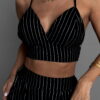 Černý sexy crop top LEEKS s proužky Velikost: ONESIZE - Image 2