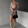 Hnědé elegantní šaty IGNATE Velikost: M/L - Image 3
