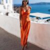 Oranžové lesklé elegantní šaty MADALYN s vázáním na zádech - Image 2