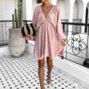 Starorůžové krátké boho šaty RANGE s výstřihem do V Velikost: ONESIZE - Image 3