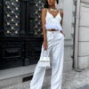 Bílý elegantní crop top KINCELES s peřím Velikost: M/L - Obrázek 2