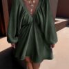 Khaki krátké mušelínové šaty ABACUT s výstřihem Velikost: ONESIZE - Obrázek 3