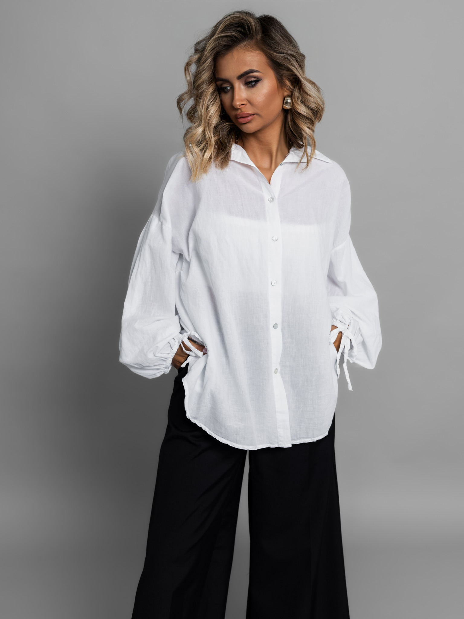 Bílá bavlněná basic oversize košile ALEEZA Velikost: ONESIZE