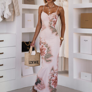 Béžové dlouhé šaty VELOURIA na ramínka Velikost: ONESIZE