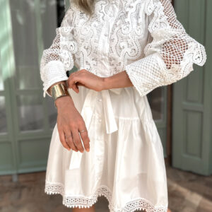 Bílé košilové krajkové šaty RAYNAS Velikost: M/L