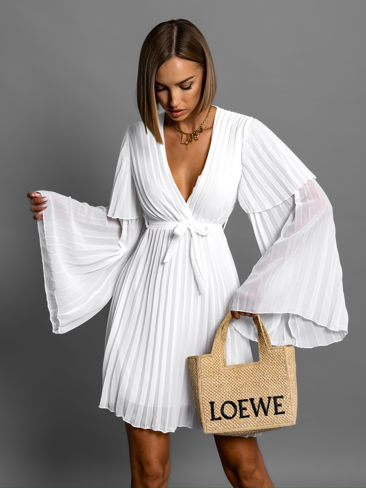 Bílé plisované krátké šaty KAROLIN na zavazování Velikost: ONESIZE