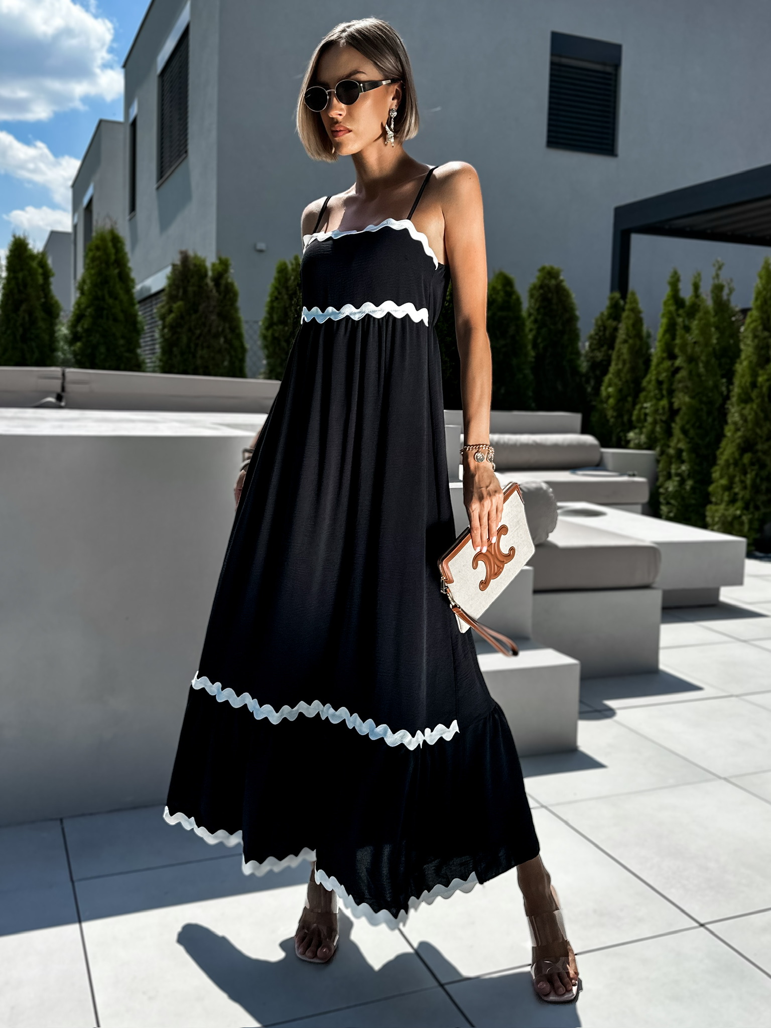 Černé dlouhé maxi šaty BOLLE na ramínka Velikost: ONESIZE - Obrázek 3