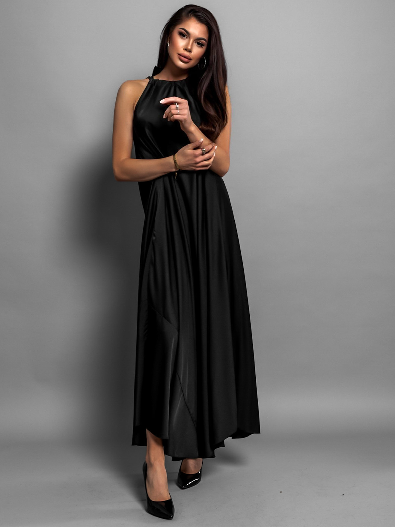 Černé elegantní lesklé šaty CORALLINE s vázáním kolem krku - Obrázek 3