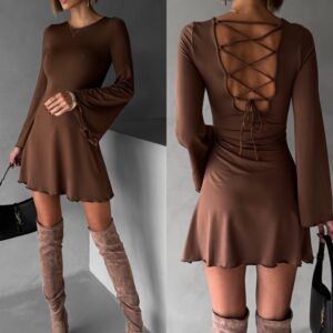 Hnědé krátké áčkové šaty AGNETA s dlouhým rukávem Velikost: S/M