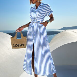 Modrobílé pruhované košilové šaty TELICOR s páskem Velikost: S/M