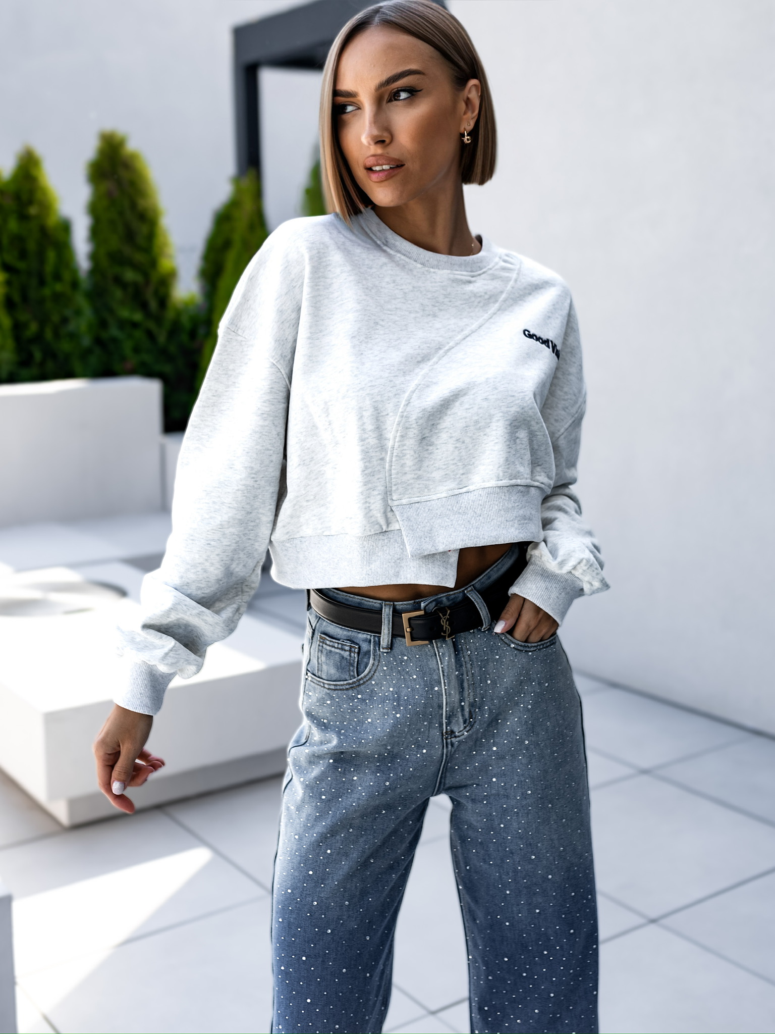 Šedá bavlněná crop mikina WADIE Velikost: ONESIZE - Obrázek 2