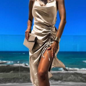 Světle hnědé elegantní šaty STELLAR s řasením Velikost: ONESIZE