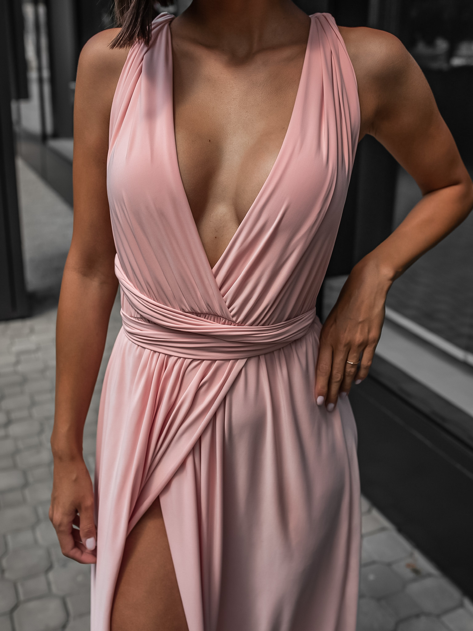 Světle růžové dlouhé šaty KATIE s vázáním - Obrázek 2