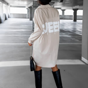 Béžové košilové šaty ROY s bílým nápisem