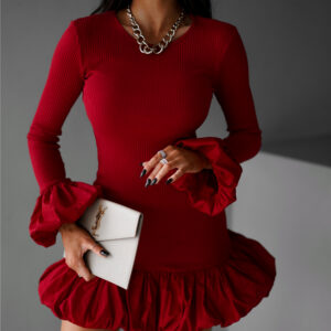 Červené krátké šaty HUYNH s volánem Velikost: S/M