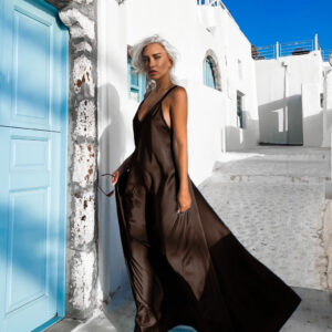 Hnědé dlouhé lesklé šaty HAYLEY Velikost: ONESIZE