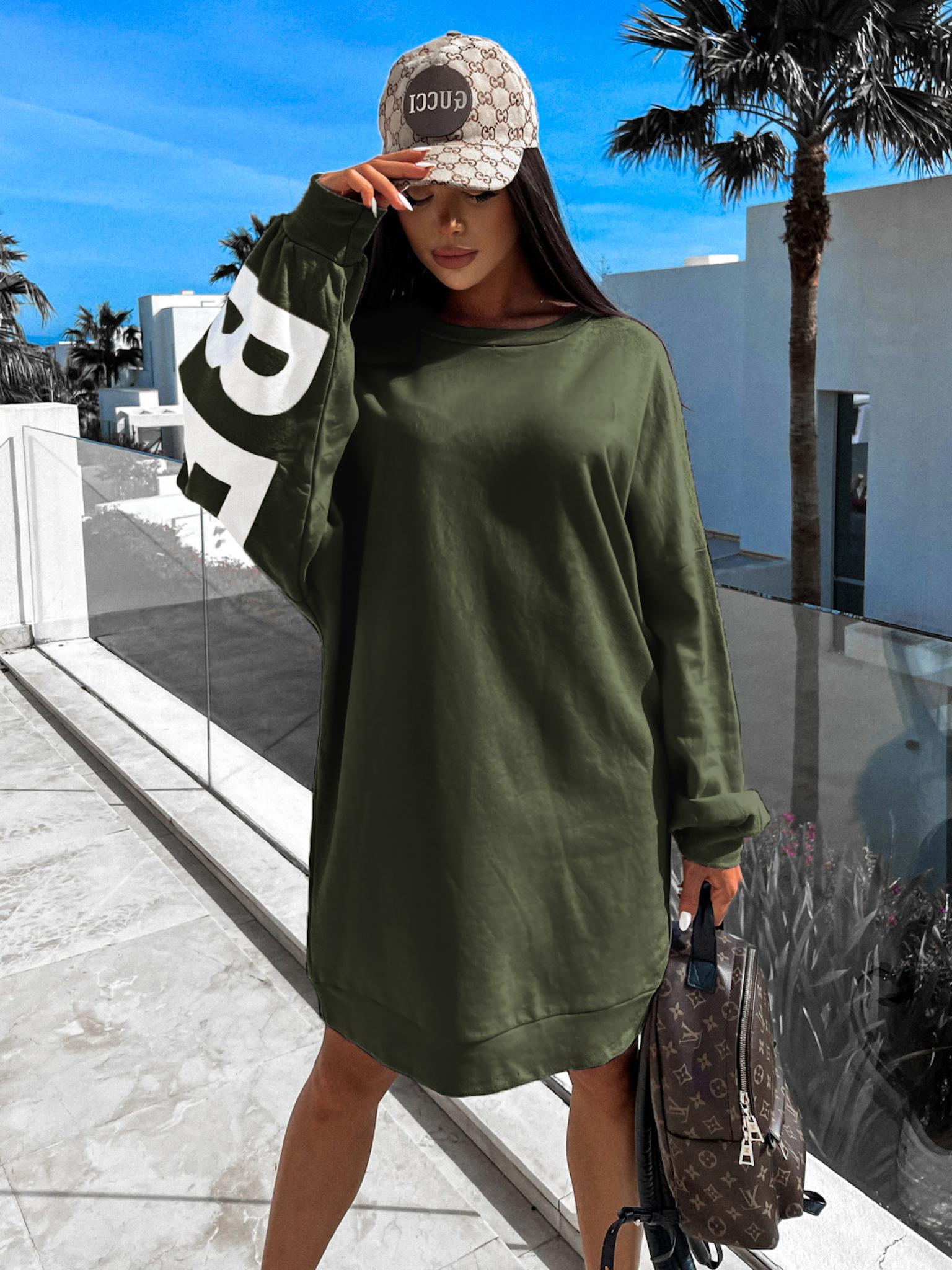 Khaki oversize mikina HUGHEN s potisky Velikost: ONESIZE - Obrázek 3