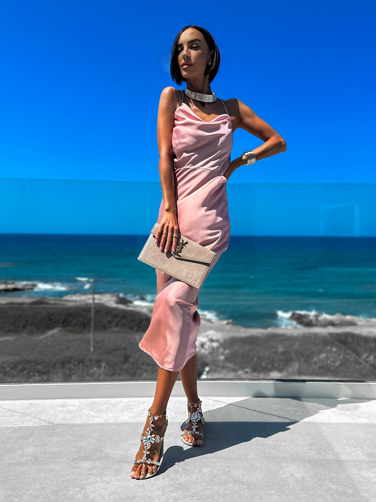 Starorůžové lesklé elegantní šaty KAIAS Velikost: ONESIZE - Obrázek 3