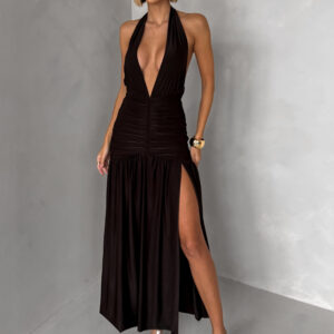 Tmavě hnědé řasené šaty KIMBERLEY s rozparkem Velikost: ONESIZE