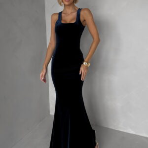 Tmavě modré dlouhé sametové společenské šaty UMERY Velikost: ONESIZE