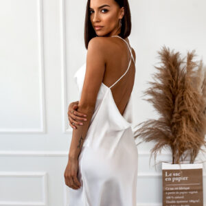 Bílé lesklé šaty IZZY s tenkými ramínky