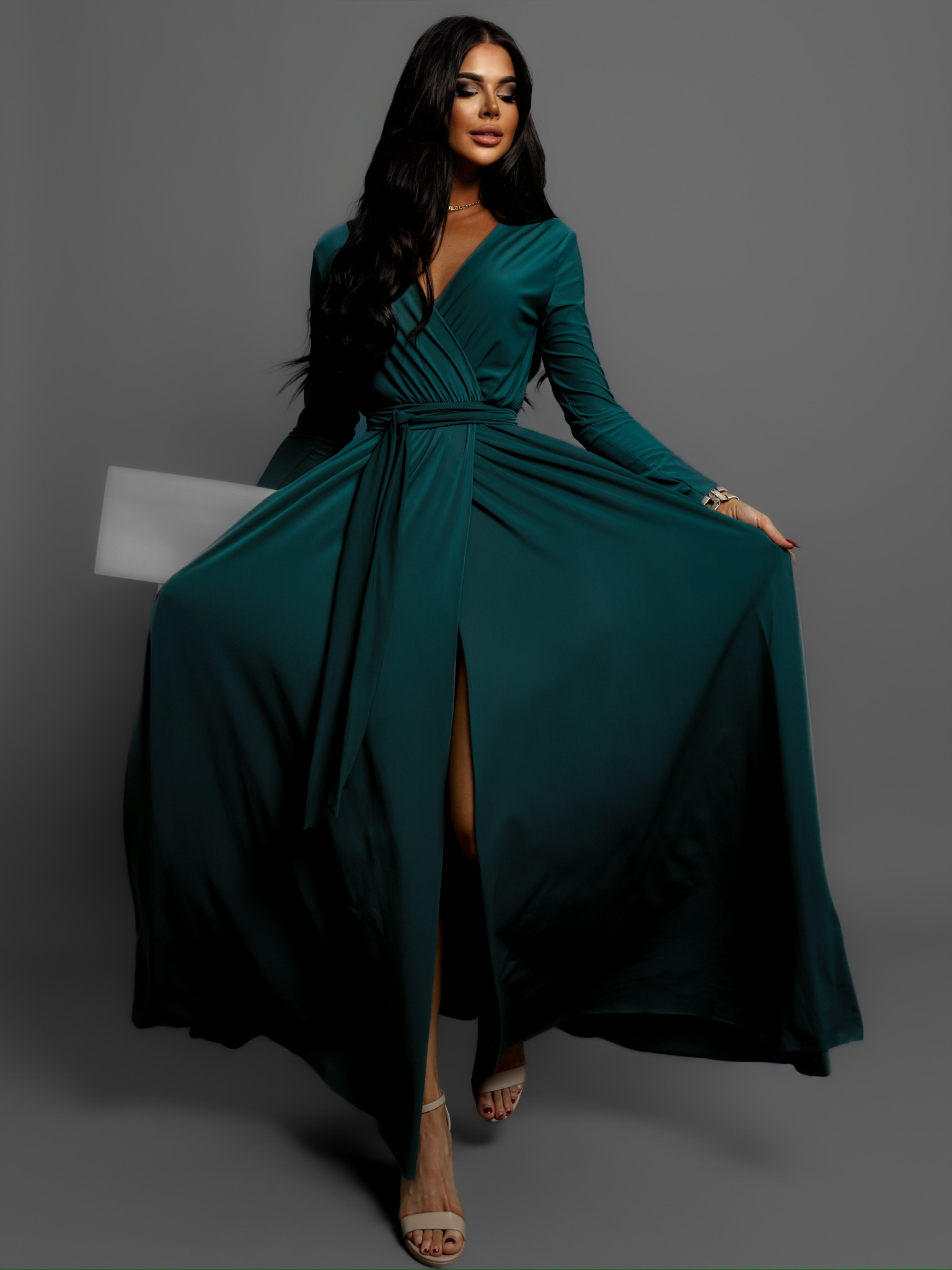 Petrolejové dlouhé šaty JOELLIAN s dlouhým rukávem Velikost: ONESIZE