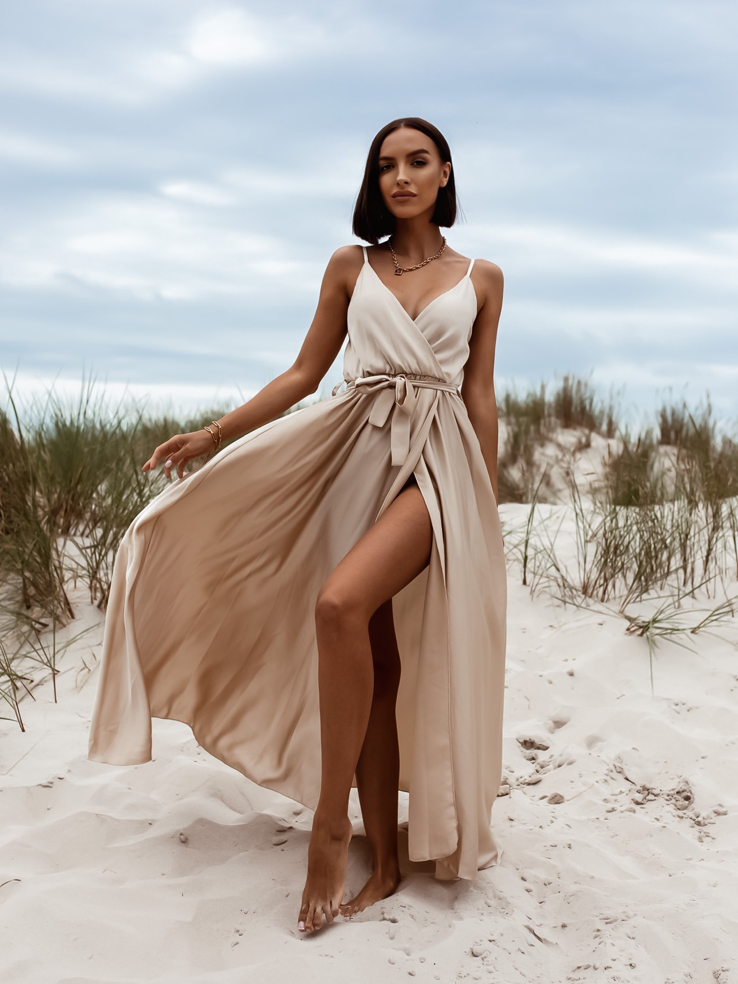 Béžové elegantní dlouhé šaty FAIRYTALE