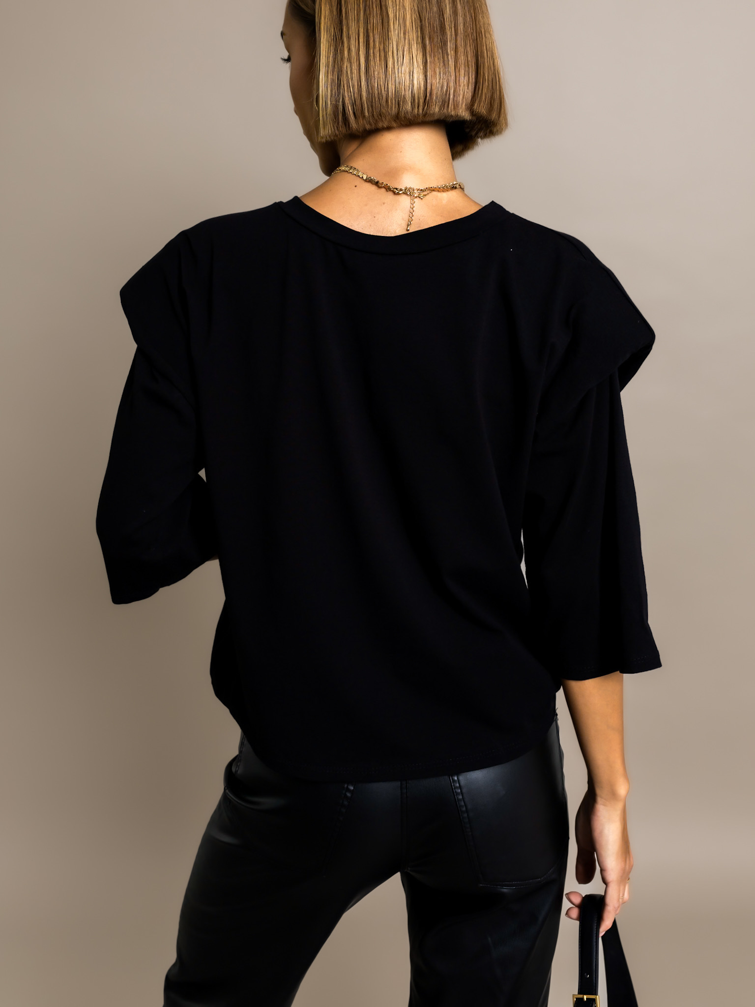 Černé triko RALPH s vycpávkami Velikost: ONESIZE - Obrázek 2