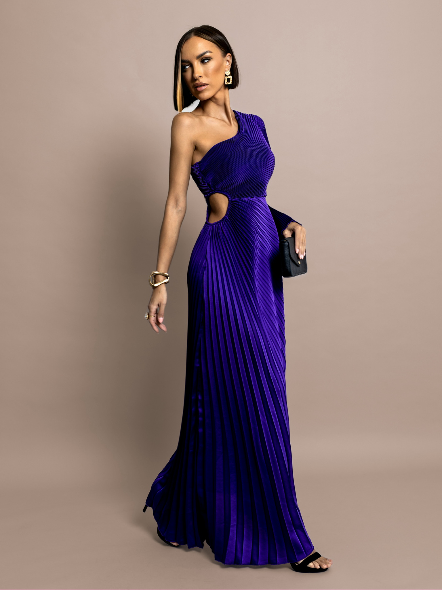 Fialové plisované šaty KYBELA na jedno rameno Velikost: ONESIZE - Obrázek 2