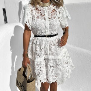 Bílé krajkové šaty JORGOS se spodničkou a páskem Velikost: S/M