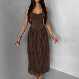 Hnědé tvarující šaty KRYLON s šifonovou sukní Velikost: M/L