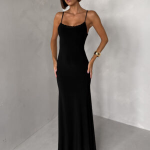 Černé dlouhé společenské šaty VORIMA s krajkou Velikost: ONESIZE