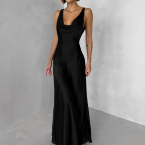 Černé saténové dlouhé šaty MIREVE s odhalenými zády Velikost: ONESIZE
