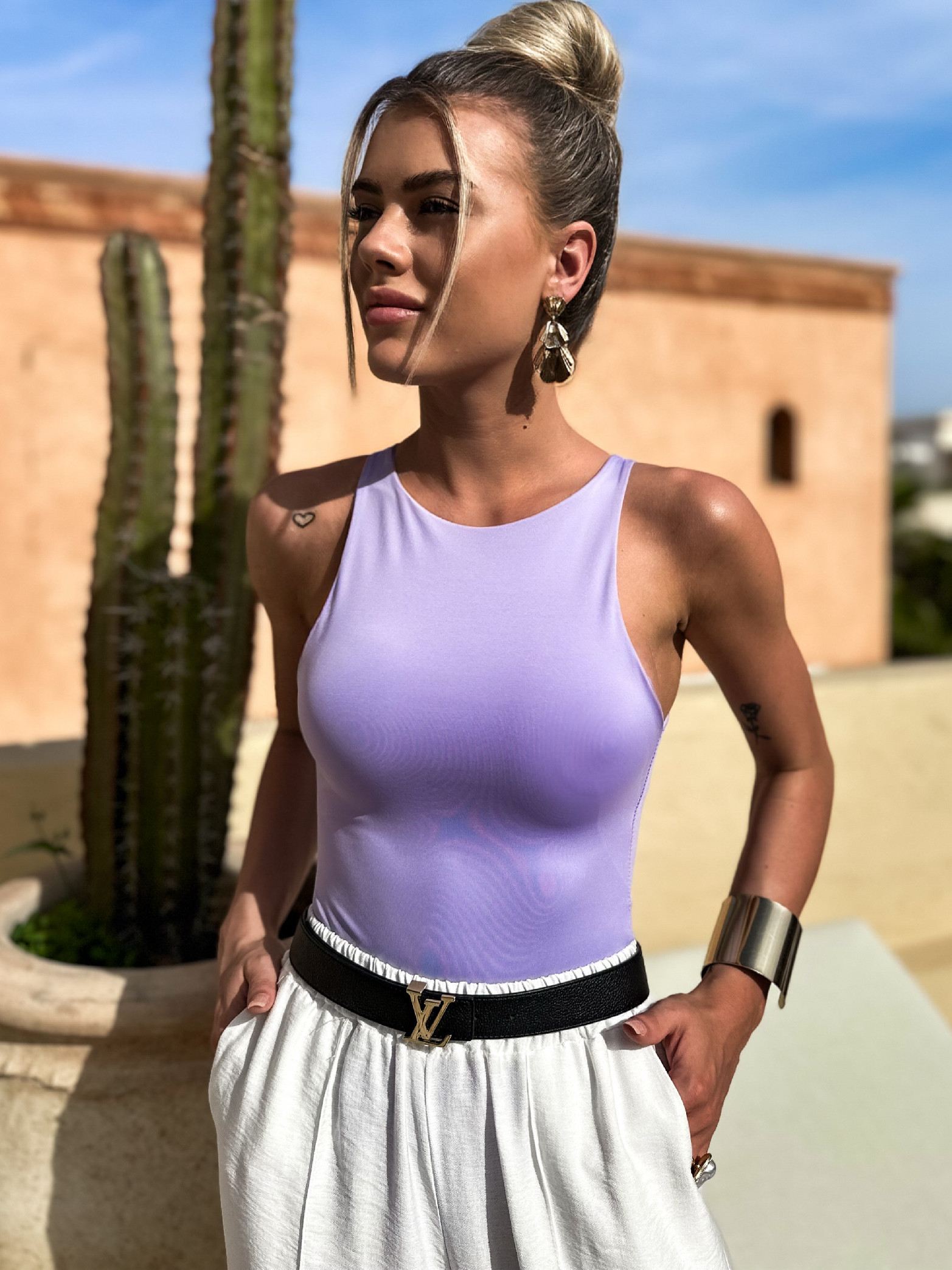 Fialové jednoduché elastické body KYNYR bez rukávu Velikost: ONESIZE