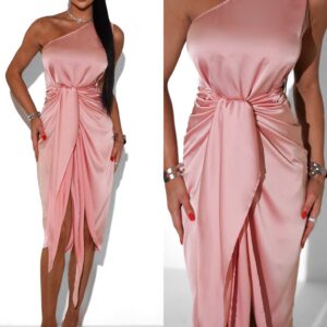 Světle růžové saténové šaty LIBIOSI na jedno rameno Velikost: ONESIZE