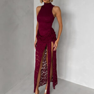 Vínové krajkované šaty PURELY s vlečkou Velikost: ONESIZE